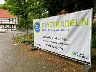 „Stadtradeln“ startet - Banner weisen auf den Wettbewerb hin